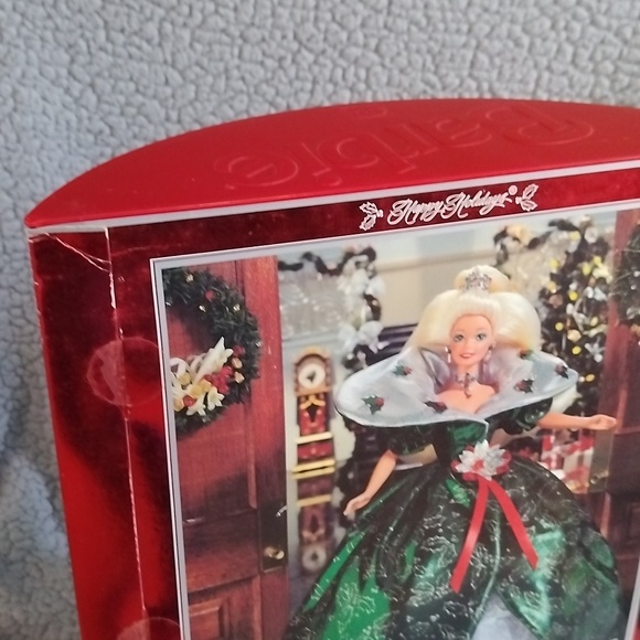 Vintage Happy Holiday Special Edition Barbie - Picture 7 of 8
